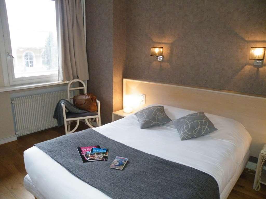Brit Hotel Roanne - Le Grand Hotel Δωμάτιο φωτογραφία