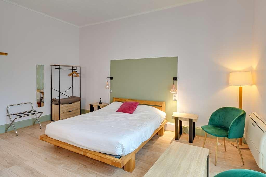 Brit Hotel Roanne - Le Grand Hotel Δωμάτιο φωτογραφία