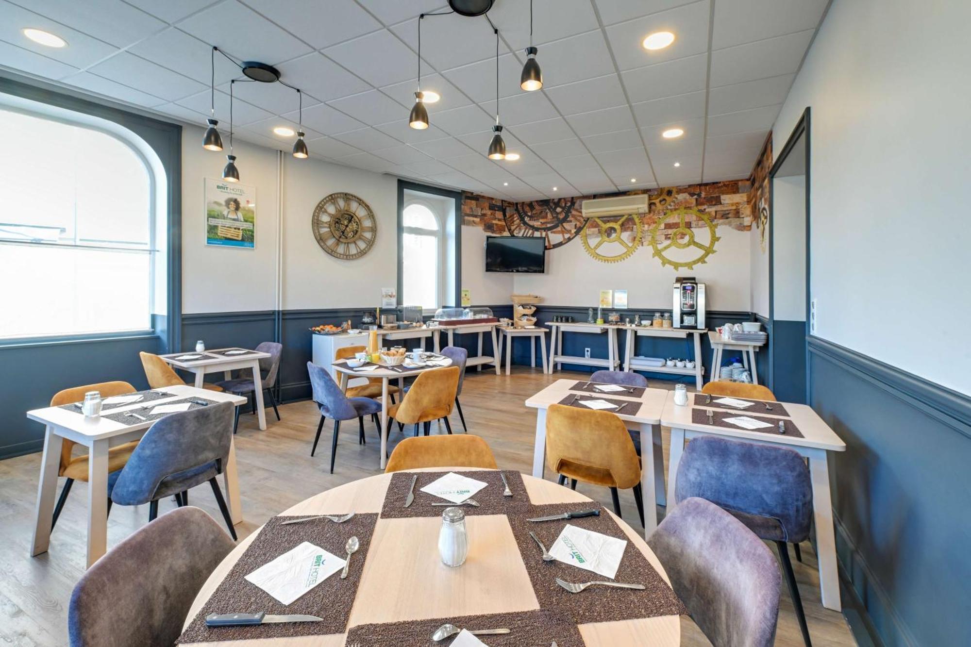 Brit Hotel Roanne - Le Grand Hotel Εξωτερικό φωτογραφία