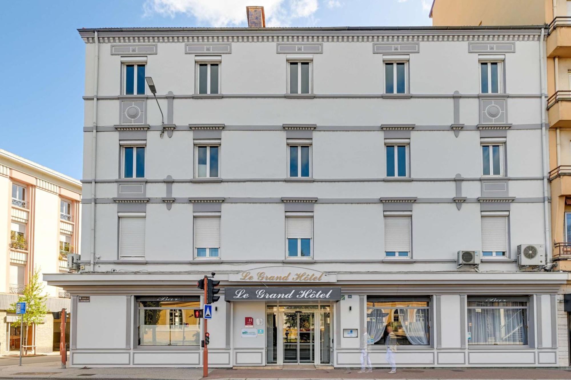Brit Hotel Roanne - Le Grand Hotel Εξωτερικό φωτογραφία
