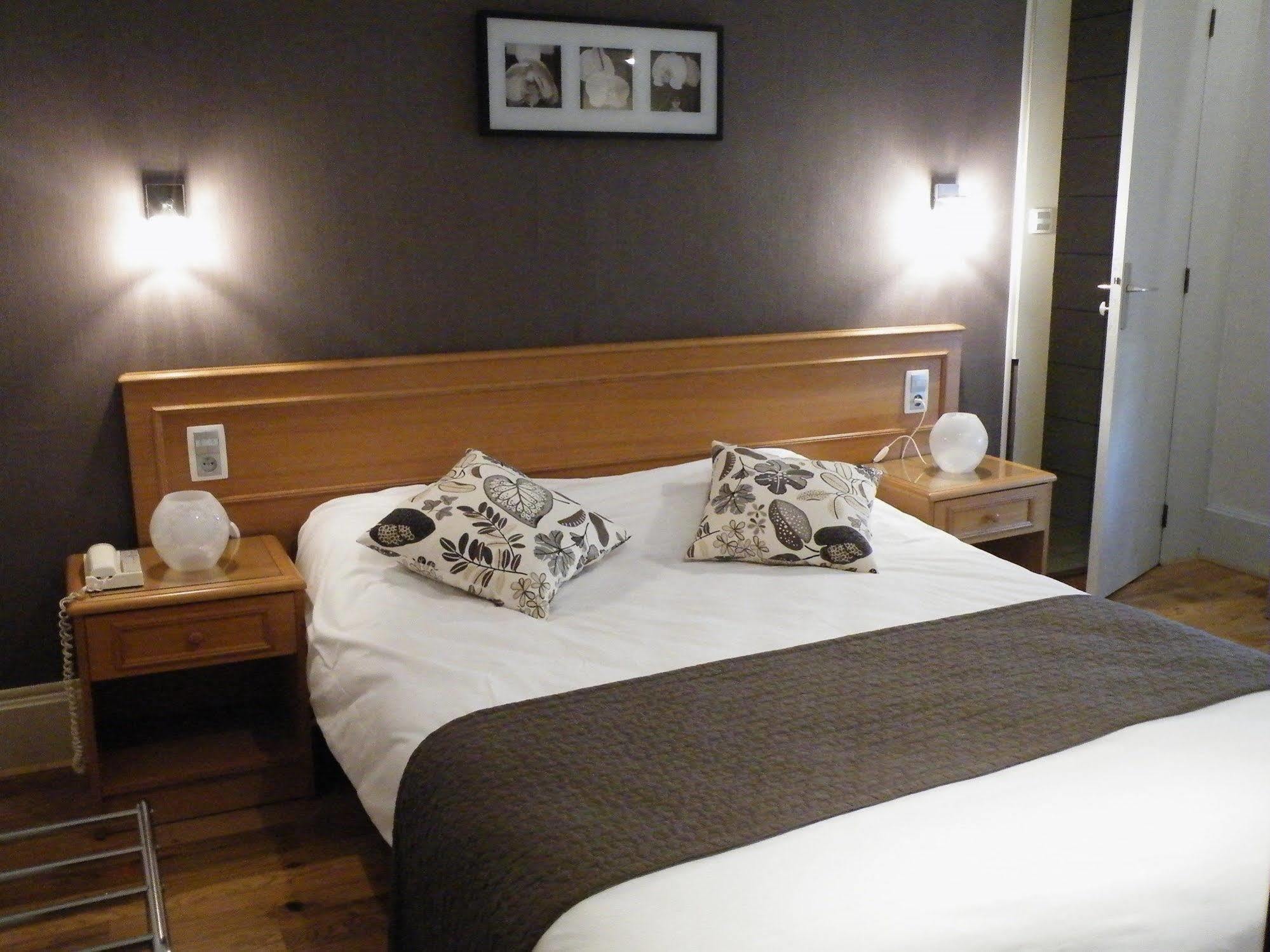 Brit Hotel Roanne - Le Grand Hotel Εξωτερικό φωτογραφία